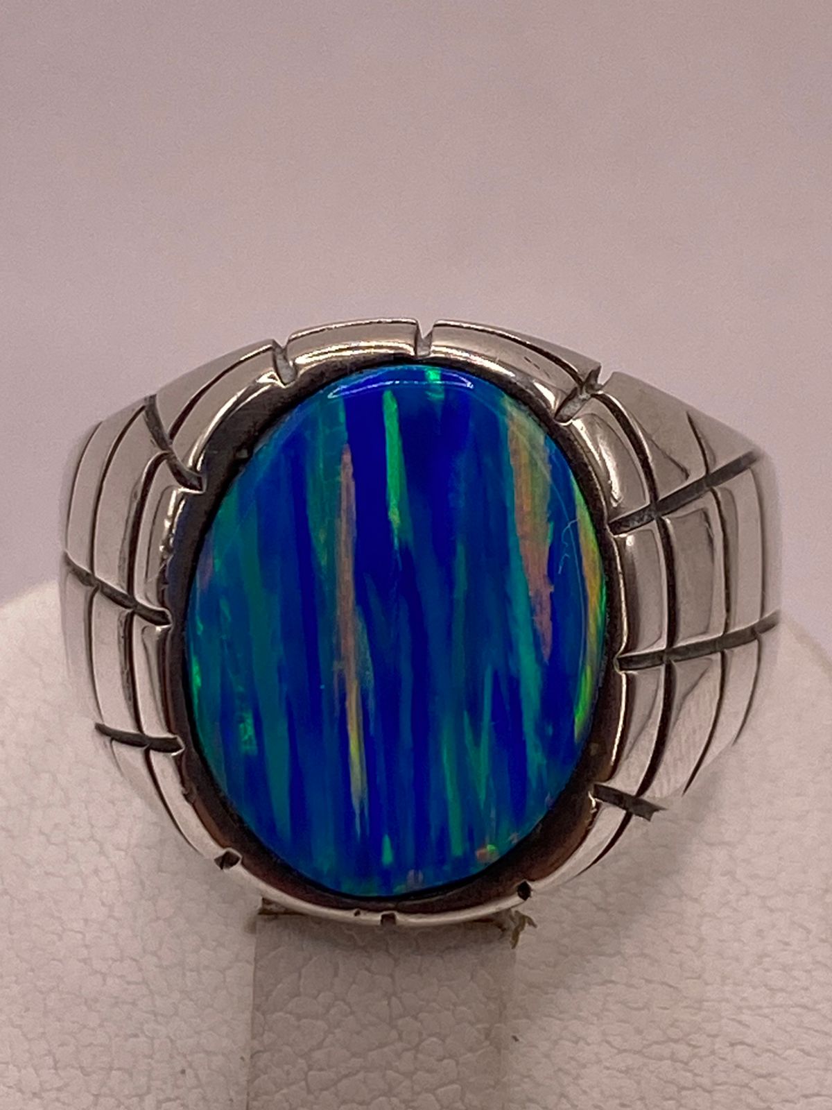 Anillo de Plata Ley 925 con Ópalo de Fuego Azul