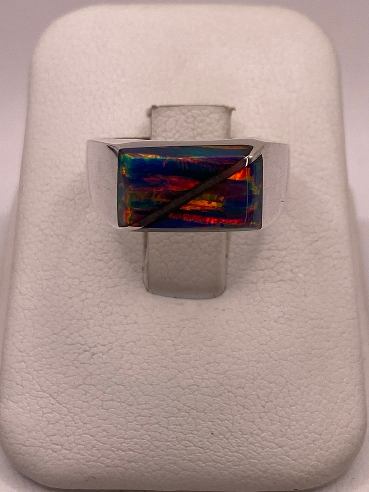ANILLO DE PLATA LEY 925 CON ÓPALO DE FUEGO AZUL