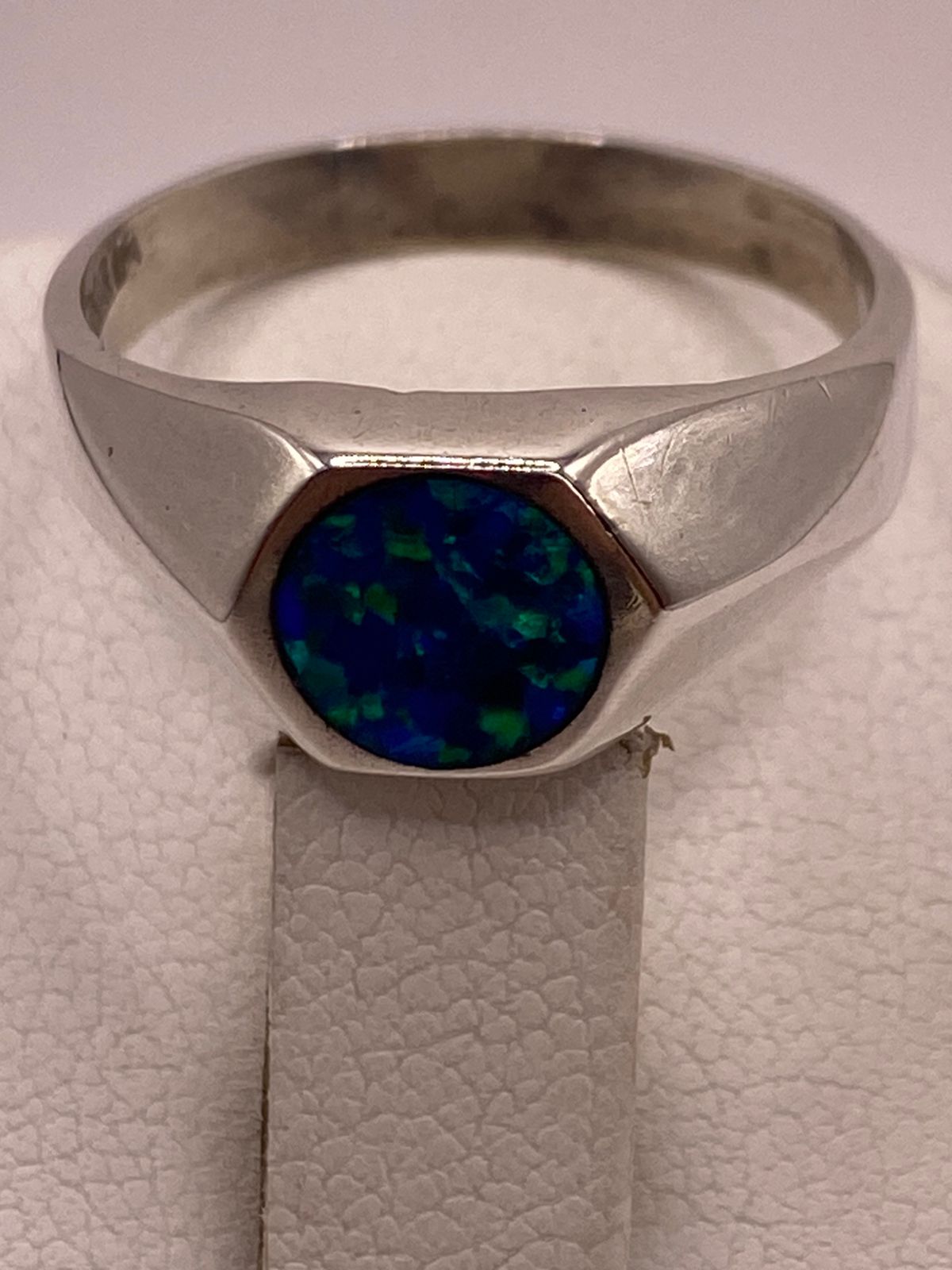 ANILLO DE PLATA LEY 925 CON ÓPALO DE FUEGO AZUL