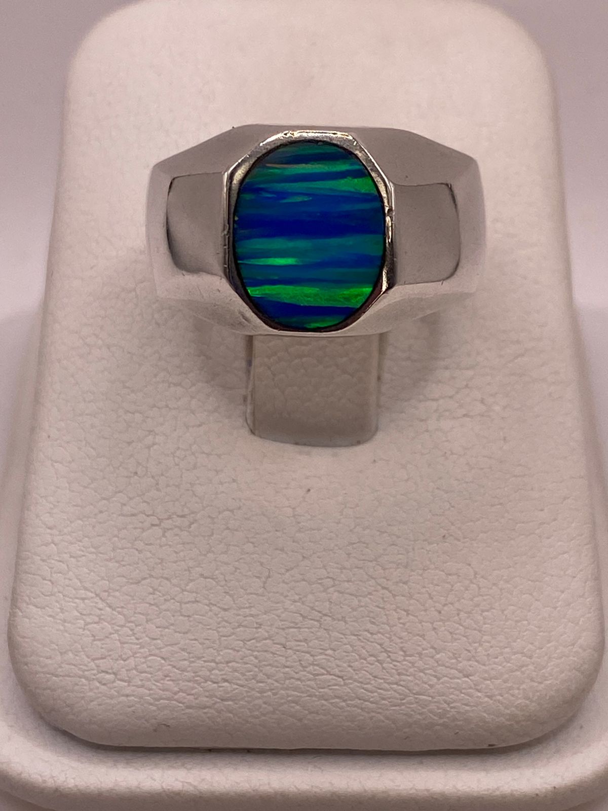 Anillo de Plata Ley 925 con Ópalo de Fuego Azul