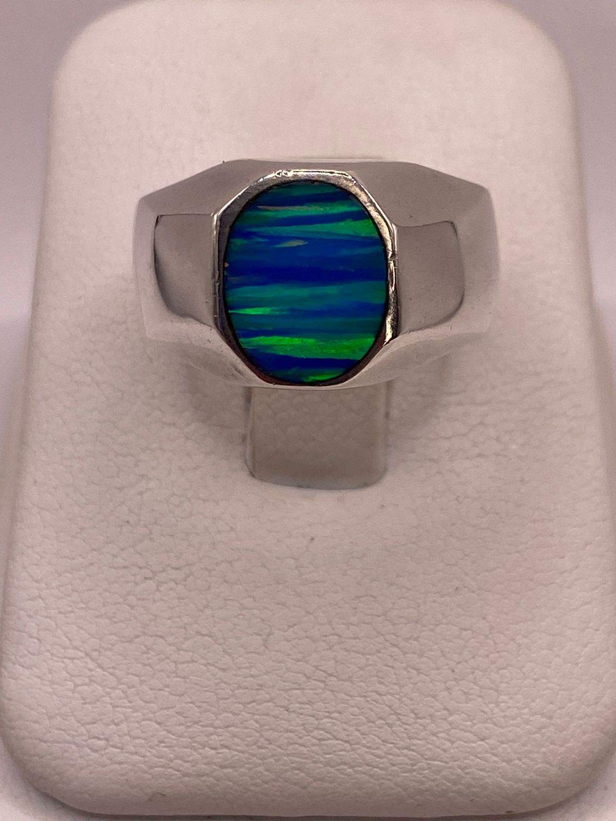 Anillo de Plata Ley 925 con Ópalo de Fuego Azul
