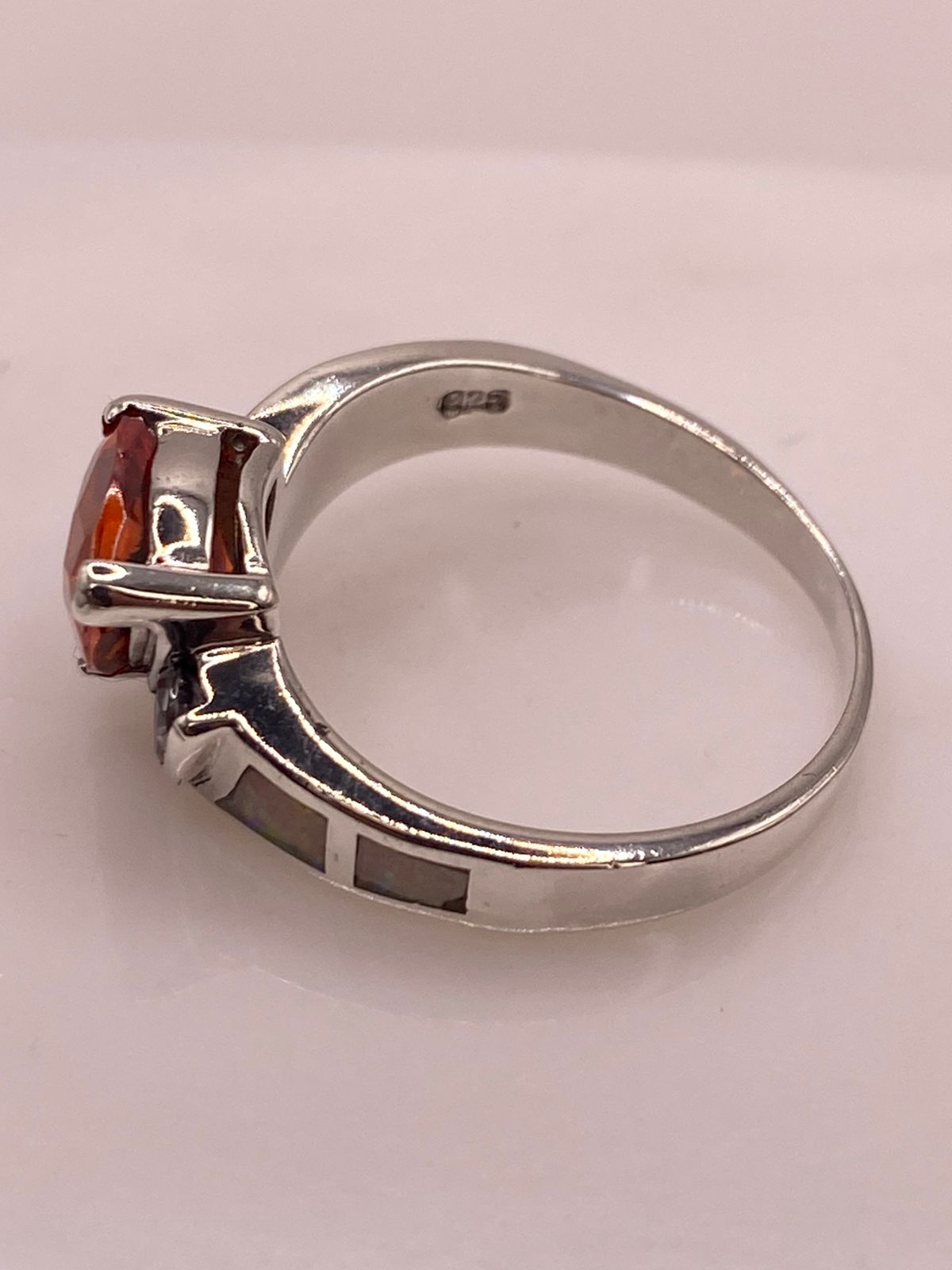 Anillo de Plata Ley 925 con Ópalo de Fuego, Zirconias y Piedra Central Naranja