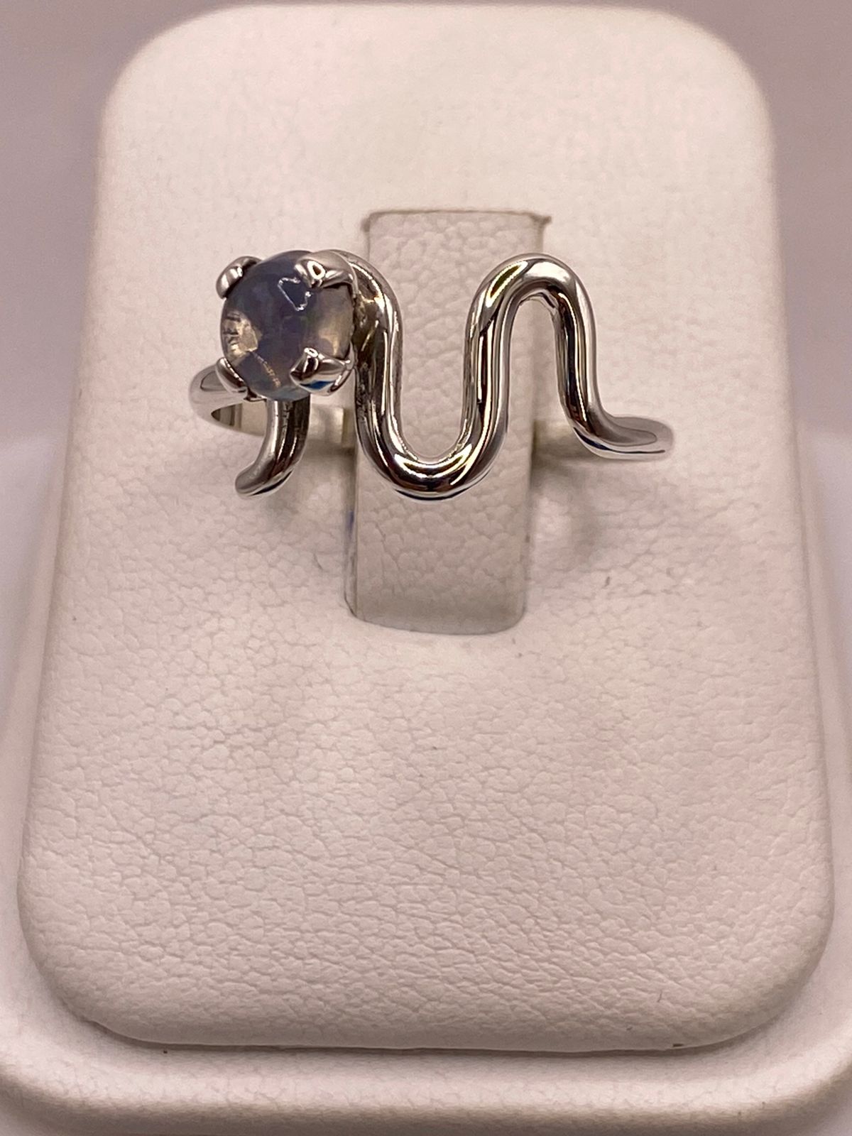Anillo de Plata Ley 925 con Ópalo Natural