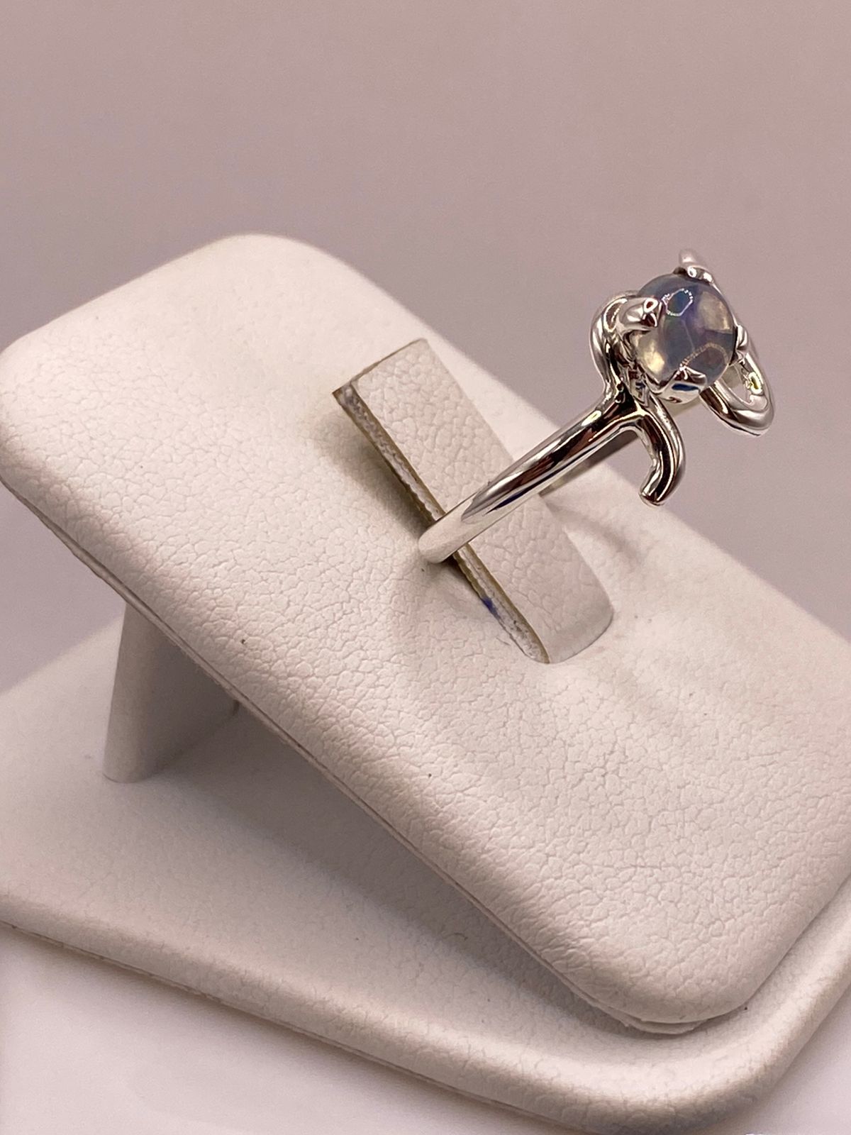 Anillo de Plata Ley 925 con Ópalo Natural