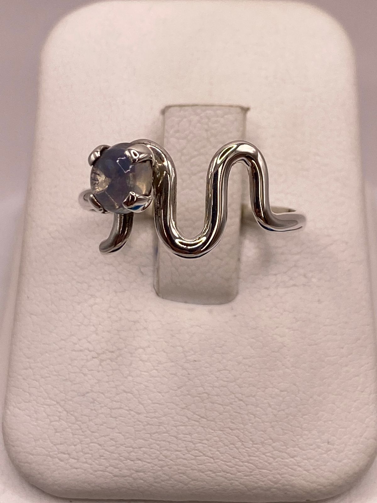 Anillo de Plata Ley 925 con Ópalo Natural