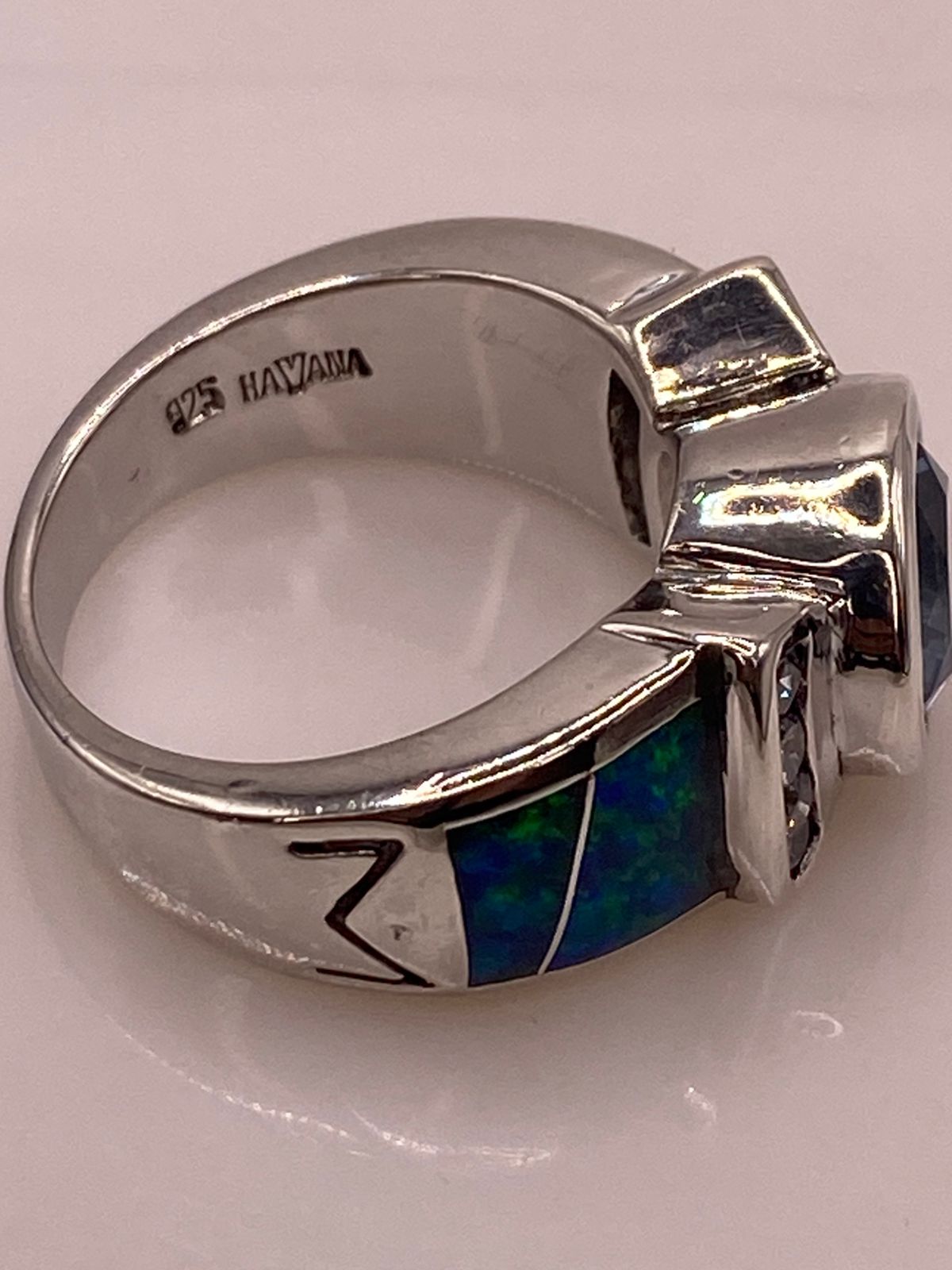 Anillo de Plata Ley 925 con Ópalo Azul, Zirconia y Piedra Central Azul