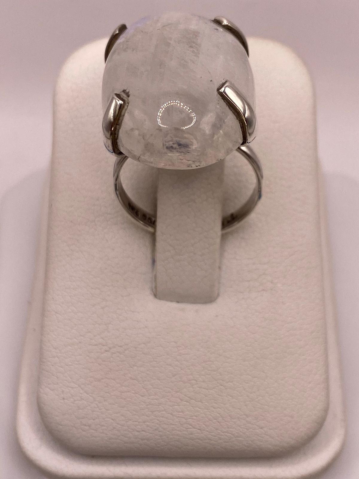 Anillo de Plata Ley 925 con Piedra Luna