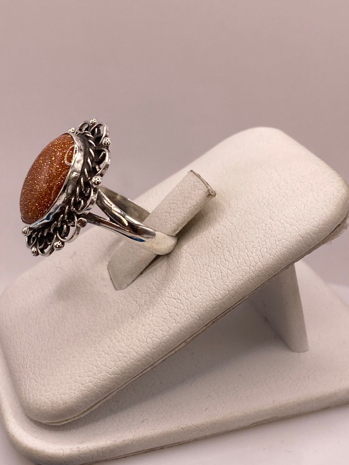 Anillo de Plata Ley 925 con Piedra Sol Dorada