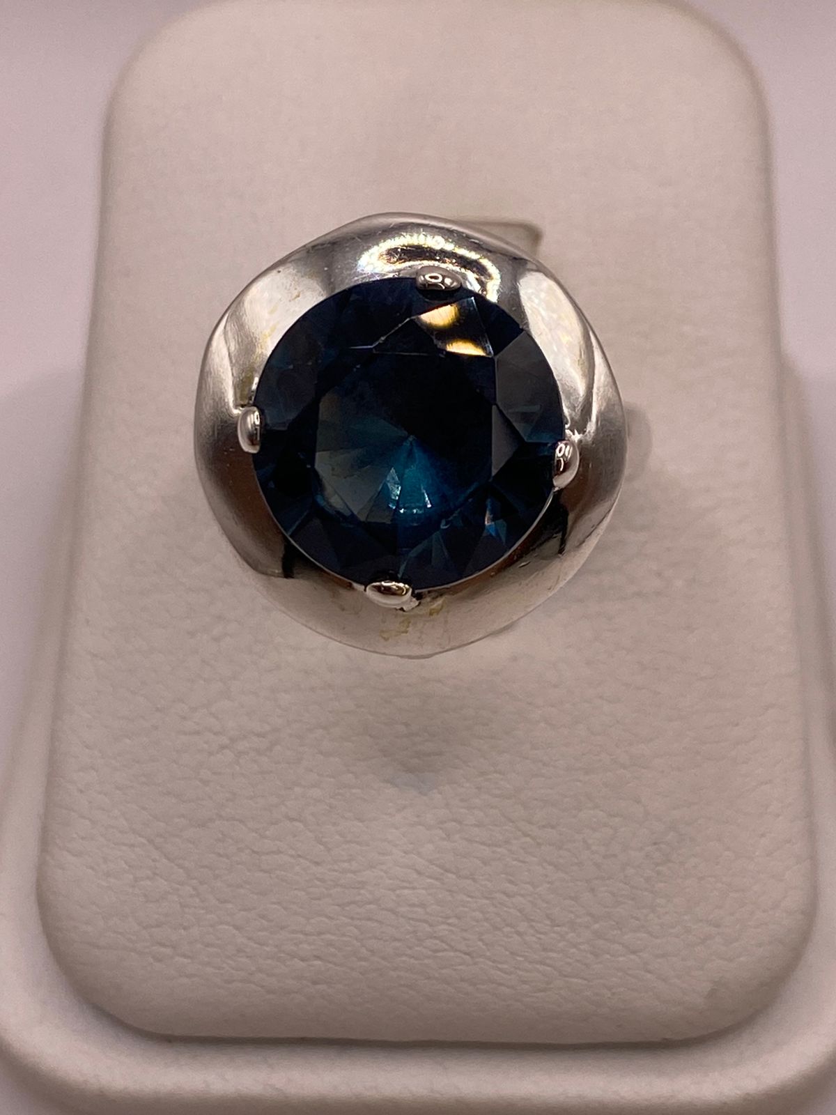 Anillo de Plata Ley 925 con Zirconia Azul Zafiro