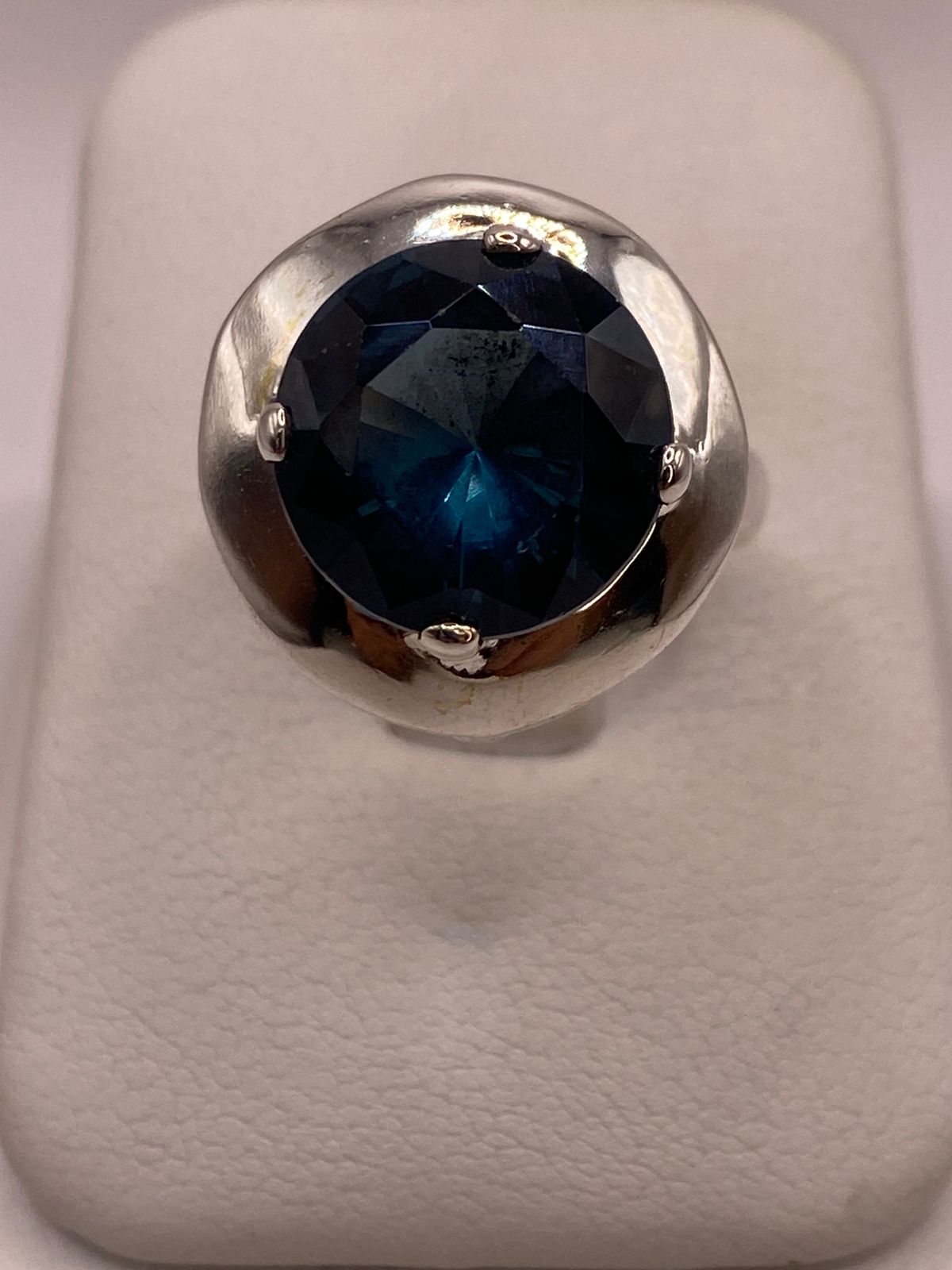 Anillo de Plata Ley 925 con Zirconia Azul Zafiro