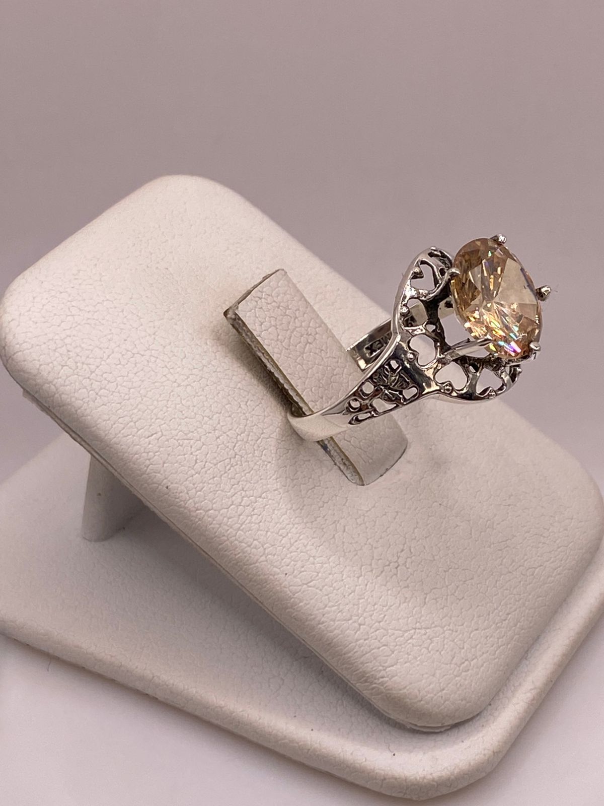 Anillo de Plata Ley 925 con Zirconia Color Champagne