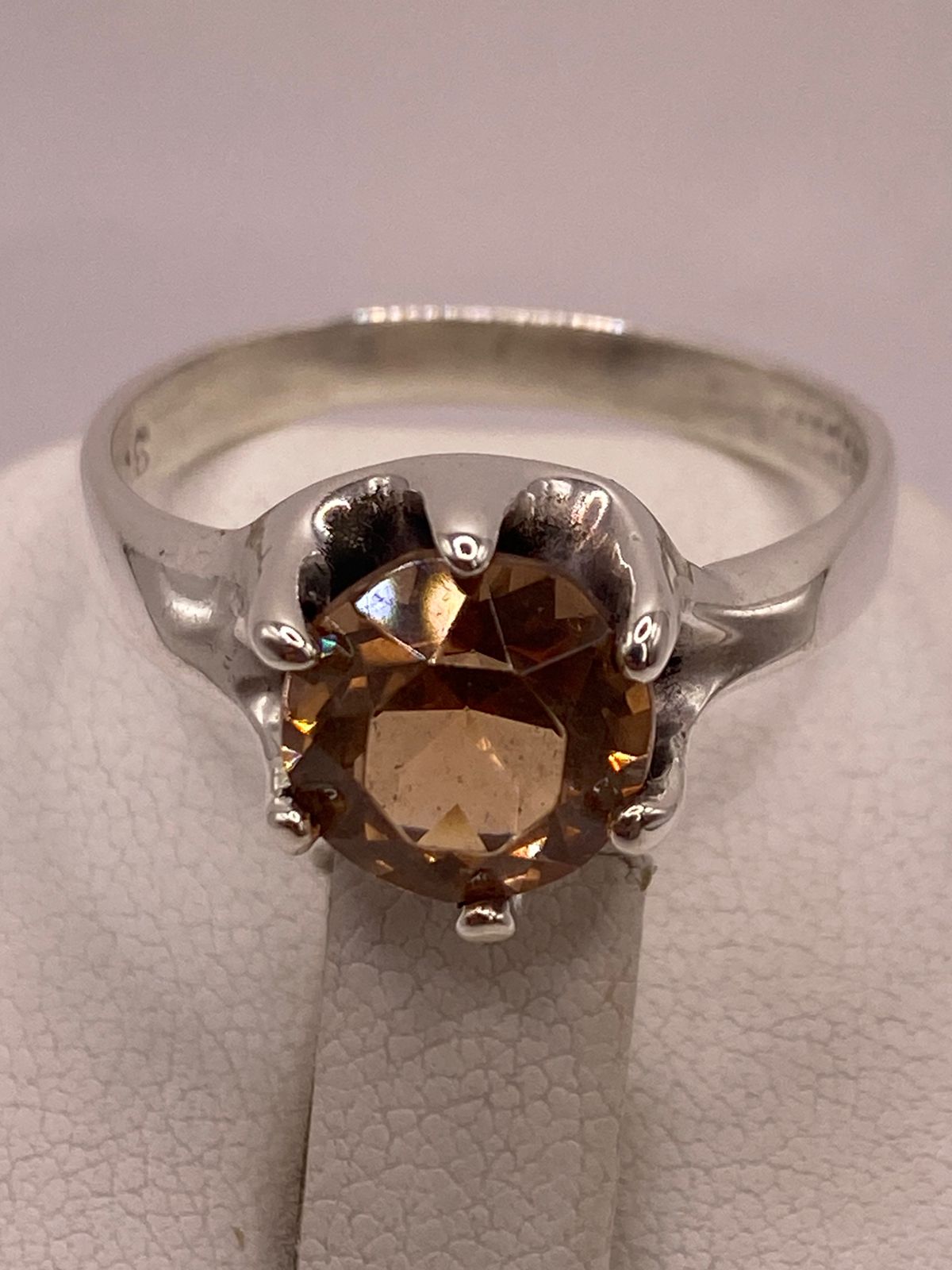 Anillo de Plata Ley 925 con Zirconia Color Champagne
