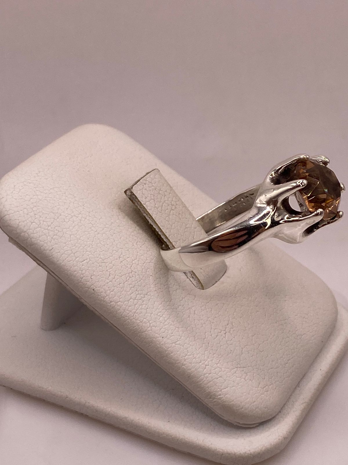 Anillo de Plata Ley 925 con Zirconia Color Champagne