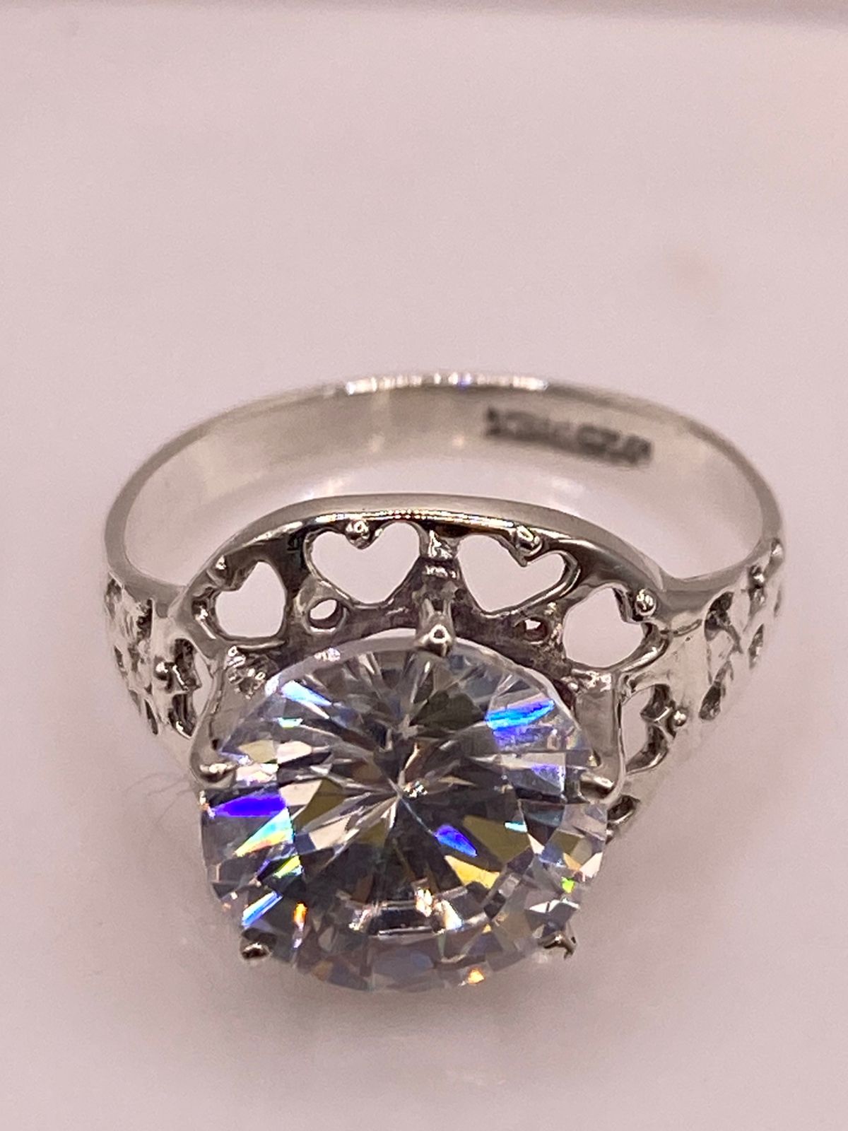 Anillo de Plata Ley 925 con Zirconia Redonda Cristal