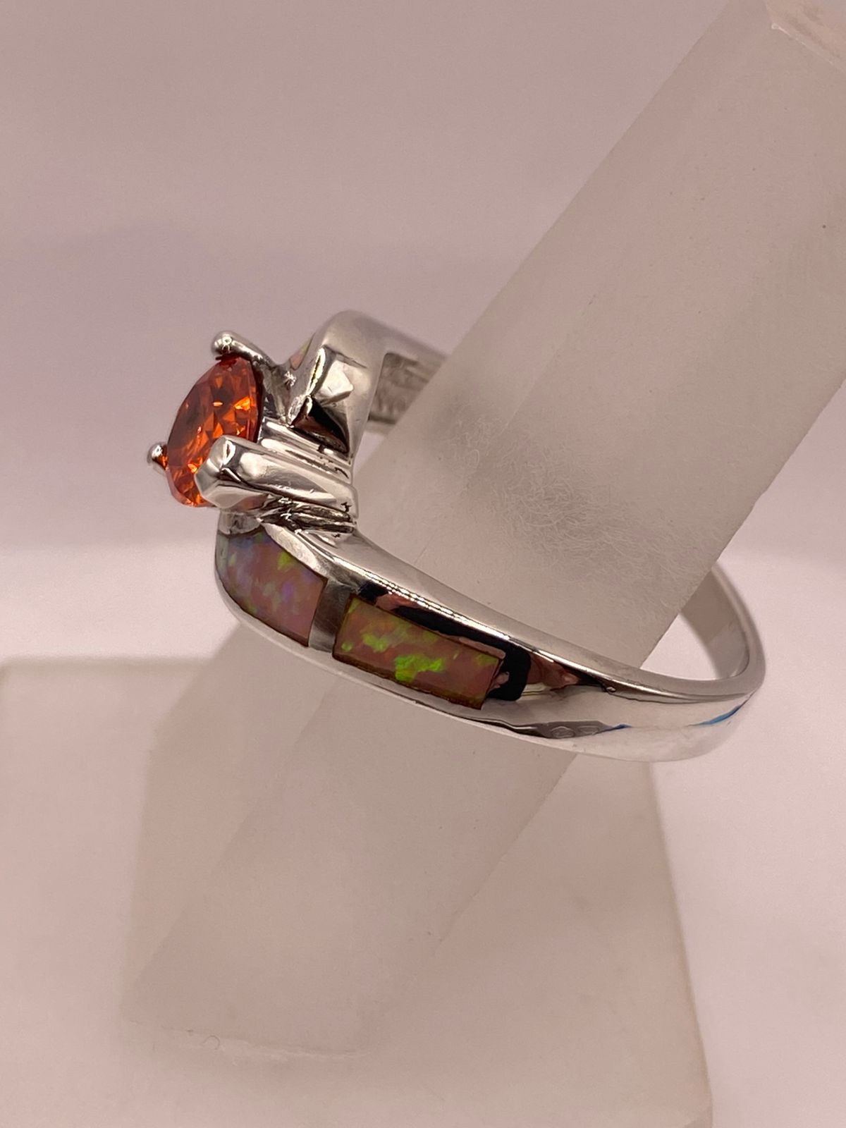 Anillo de Plata Ley 925 con Zirconia Naranja y Ópalo de Fuego