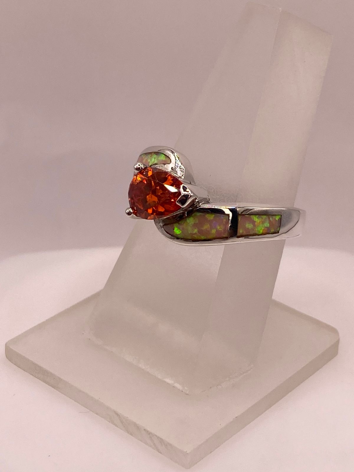 Anillo de Plata Ley 925 con Zirconia Naranja y Ópalo de Fuego