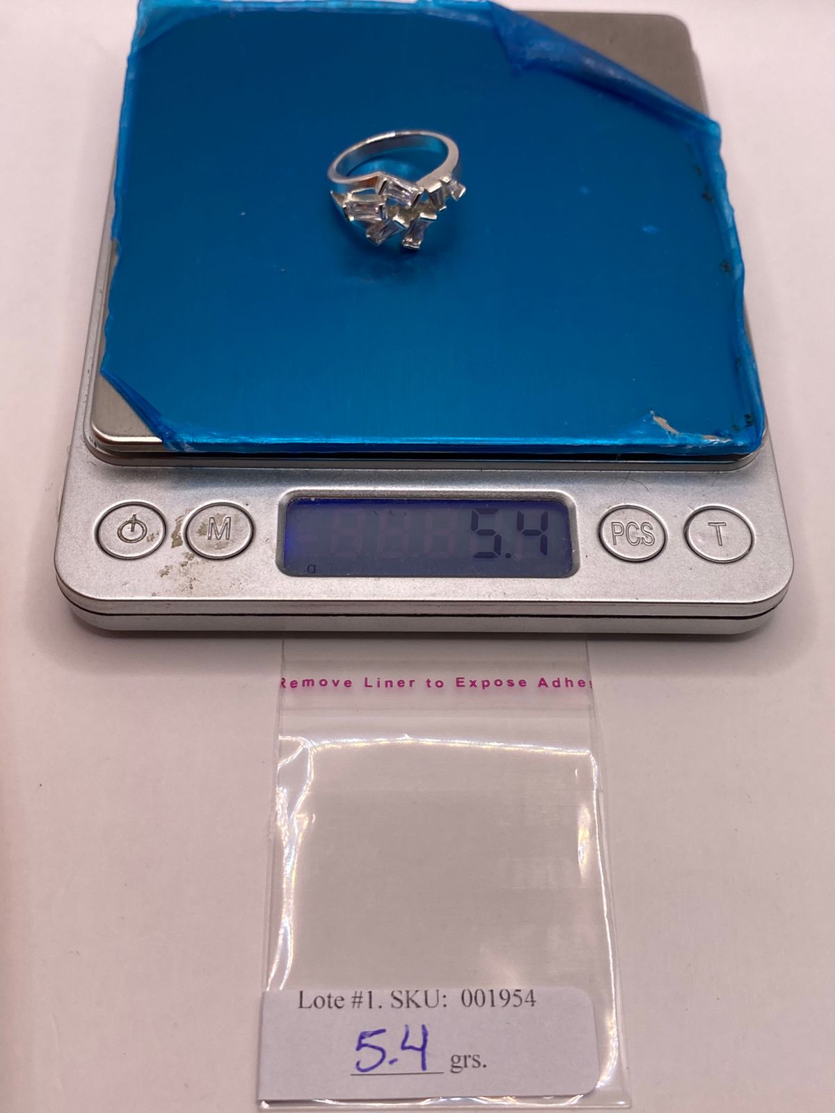 Anillo de Plata Ley 925 con Zirconias Blancas Rectangulares