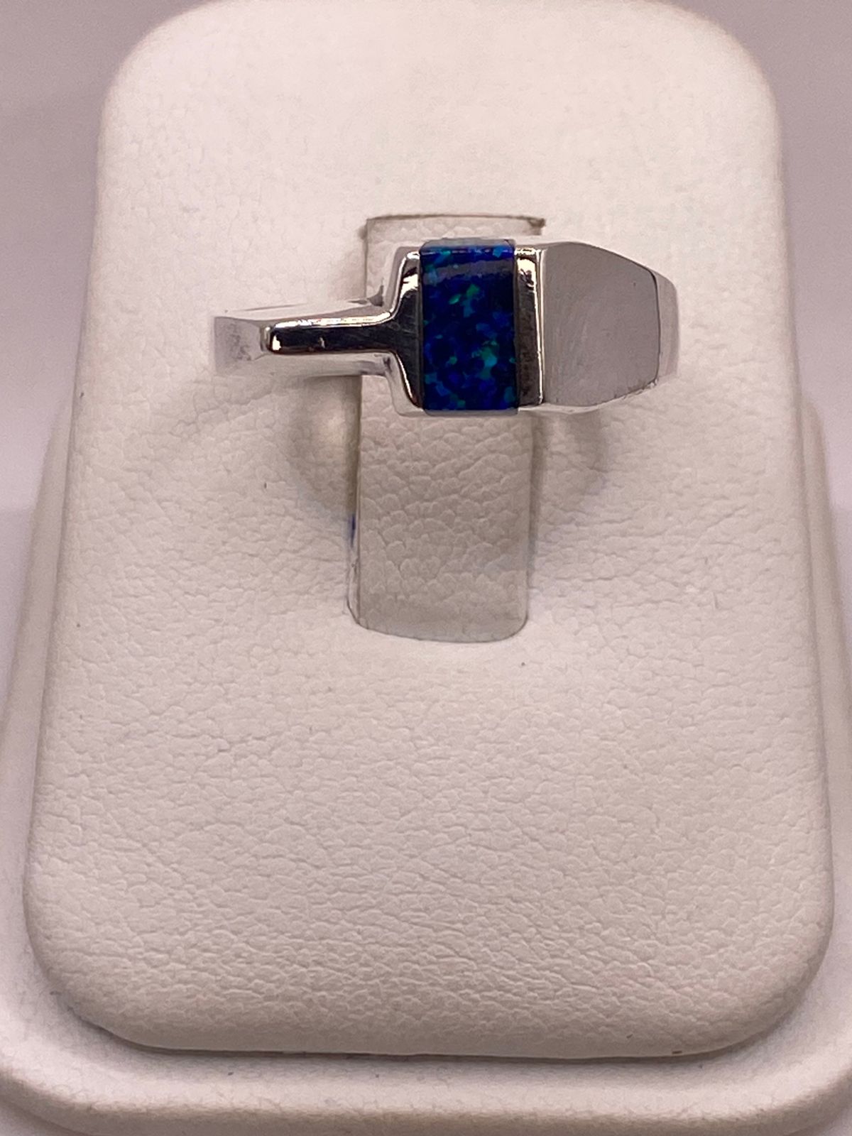 Anillo de Plata Ley 950 con Ópalo Azul Geométrico