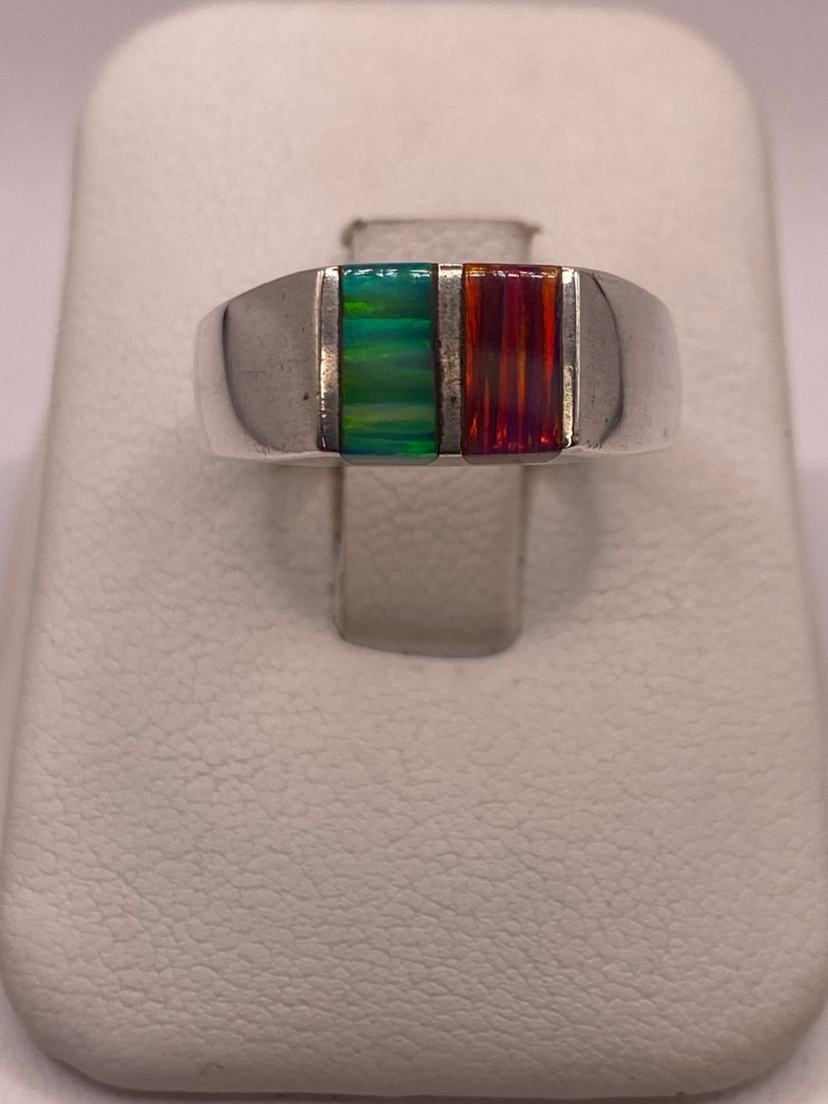 Anillo de Plata Ley 950 con Ópalo de Fuego
