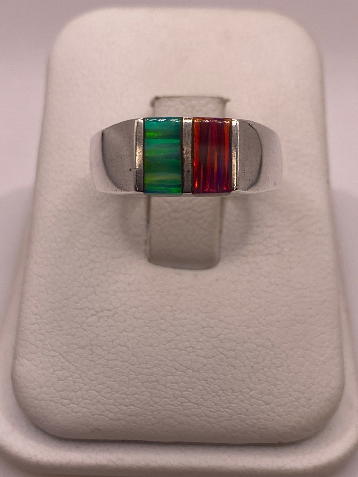 Anillo de Plata Ley 950 con Ópalo de Fuego