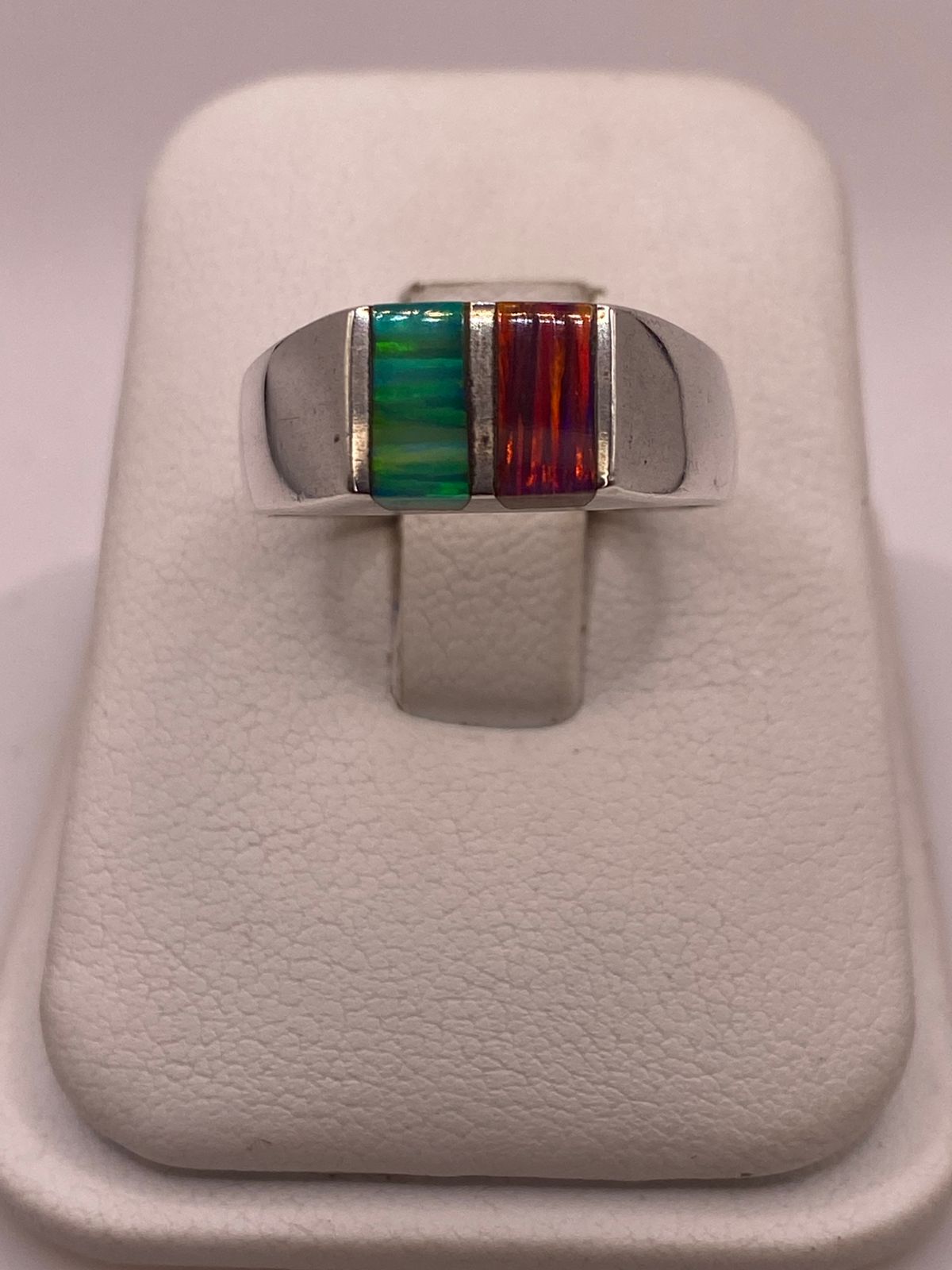 Anillo de Plata Ley 950 con Ópalo de Fuego