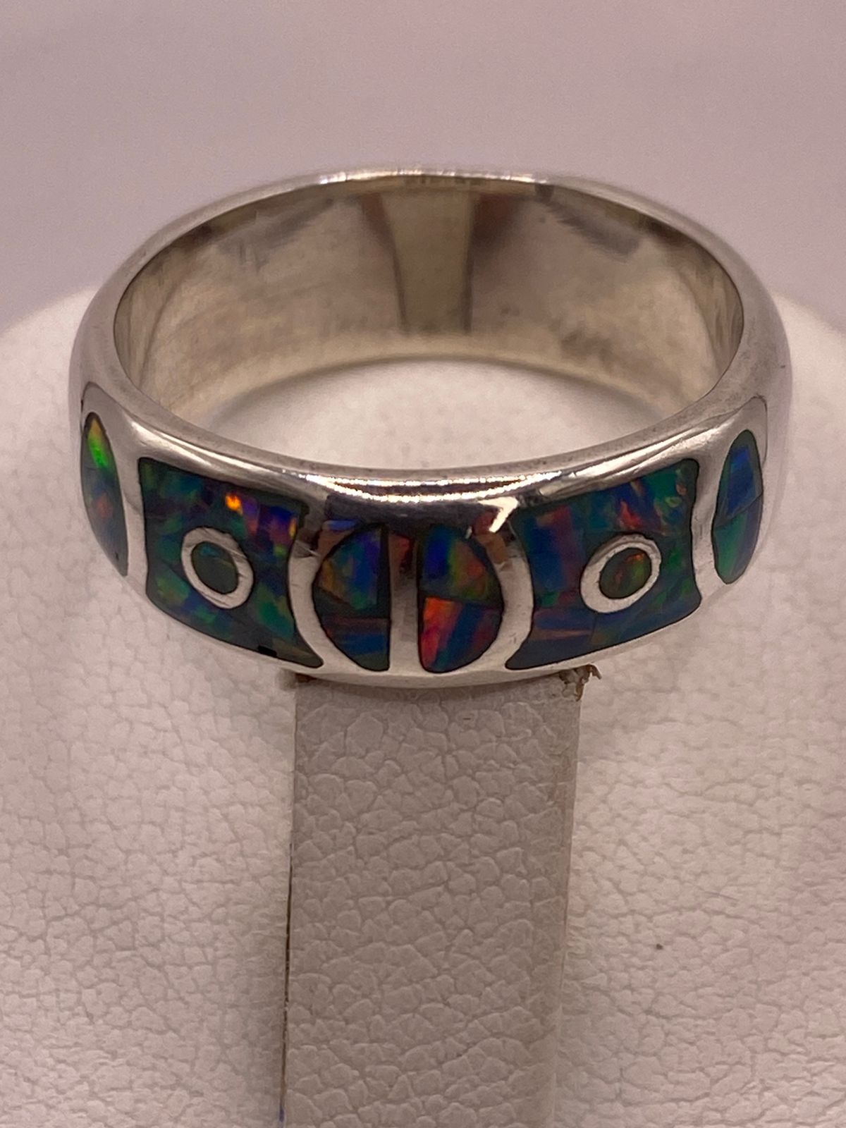ANILLO DE PLATA LEY 950 CON ÓPALO DE FUEGO AZUL REY