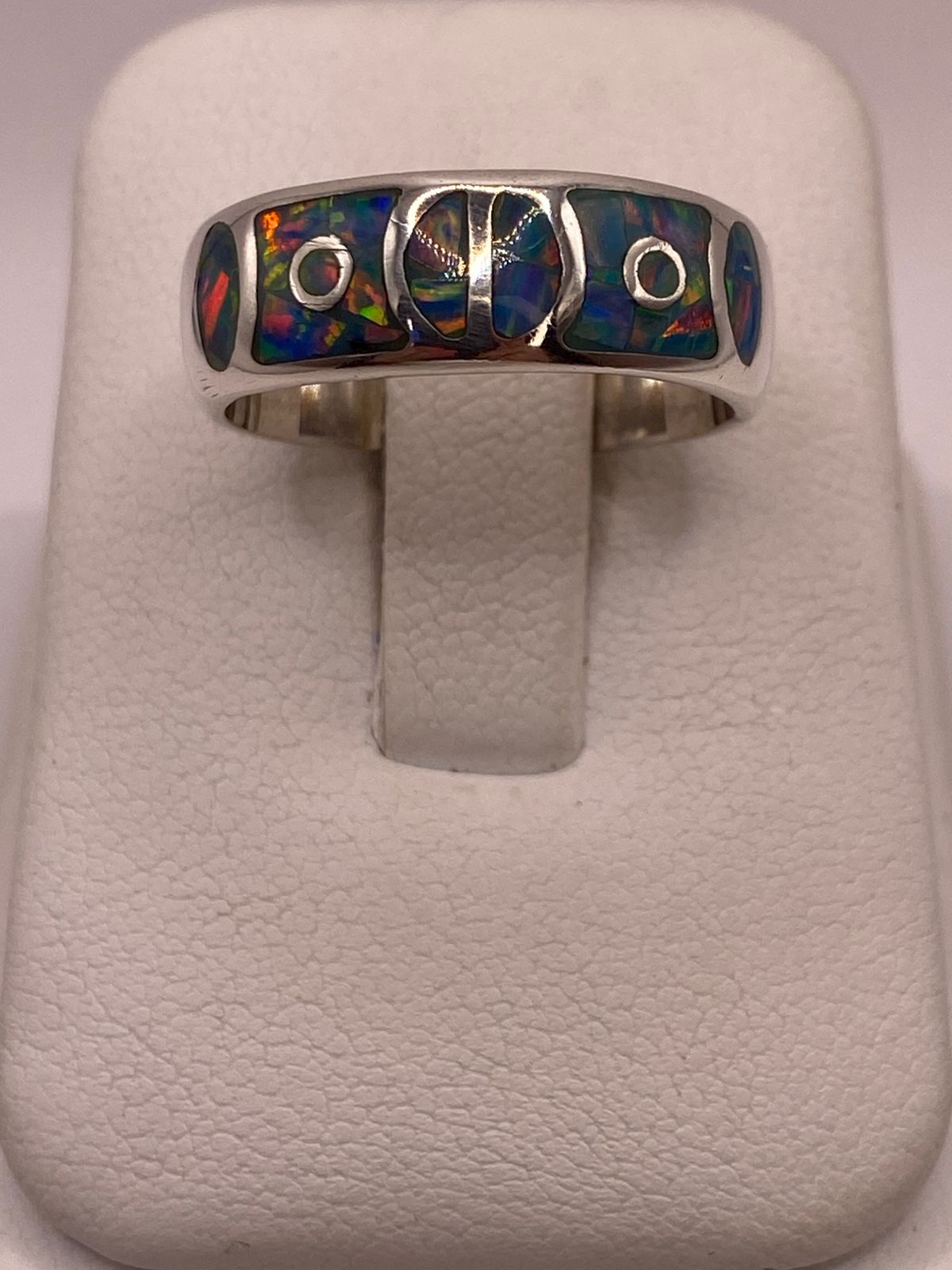 ANILLO DE PLATA LEY 950 CON ÓPALO DE FUEGO AZUL REY
