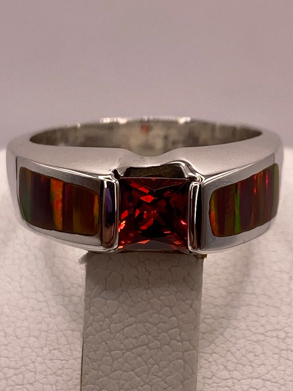 Anillo de Plata Ley 950 con Ópalo de Fuego Multicolor y Zirconia Naranja