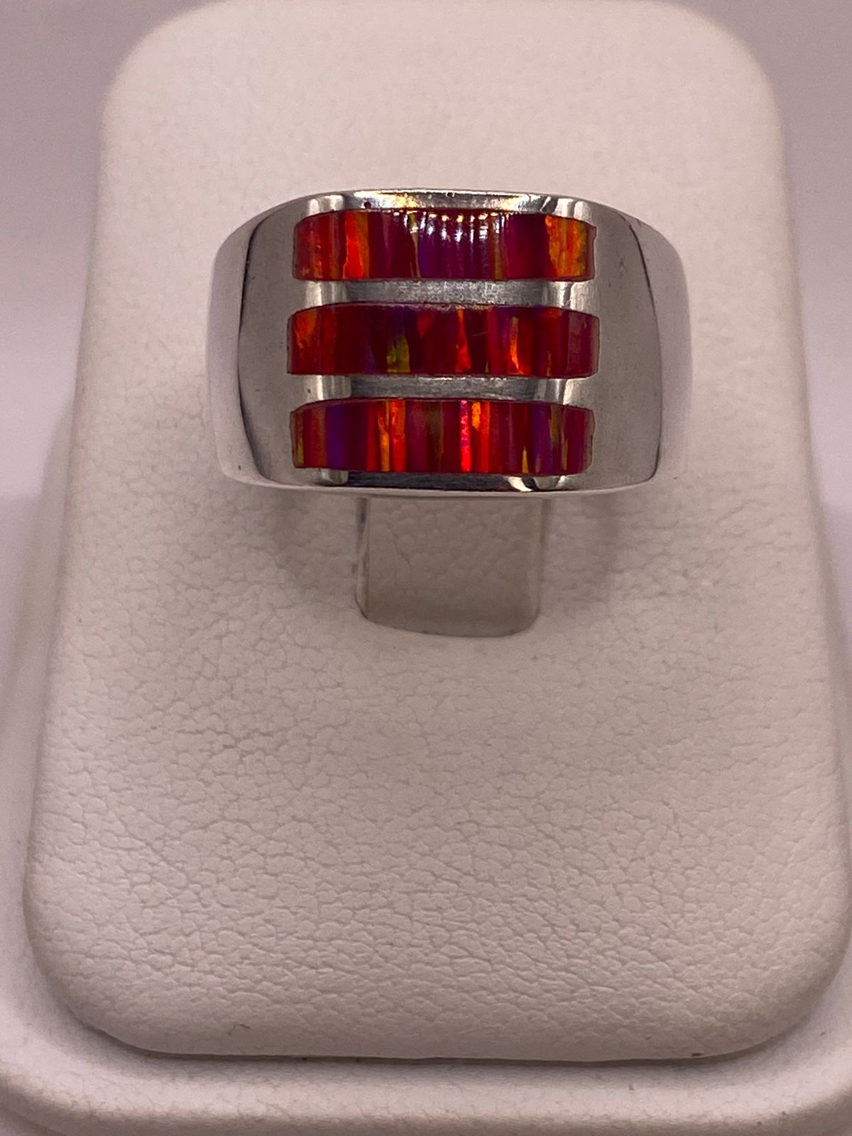 ANILLO DE PLATA LEY 950 CON ÓPALO DE FUEGO ROSA Y MORADO