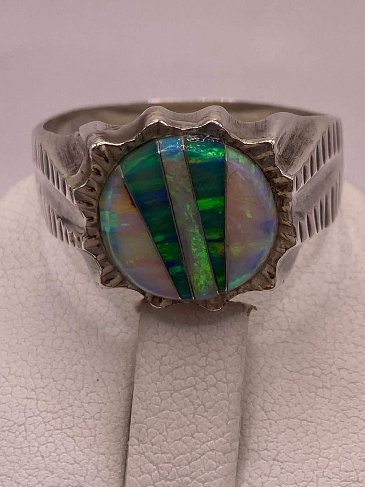 Anillo de Plata Ley 950 con Ópalo de Fuego Verde