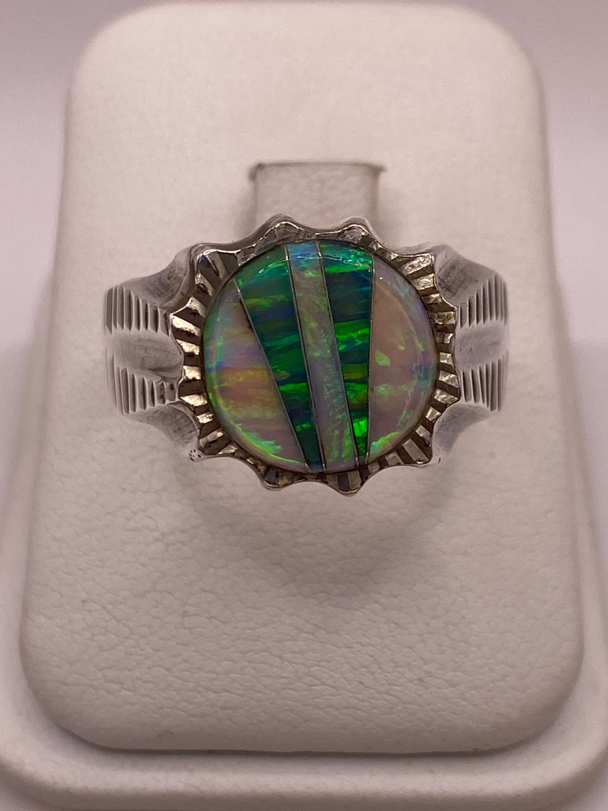 Anillo de Plata Ley 950 con Ópalo de Fuego Verde