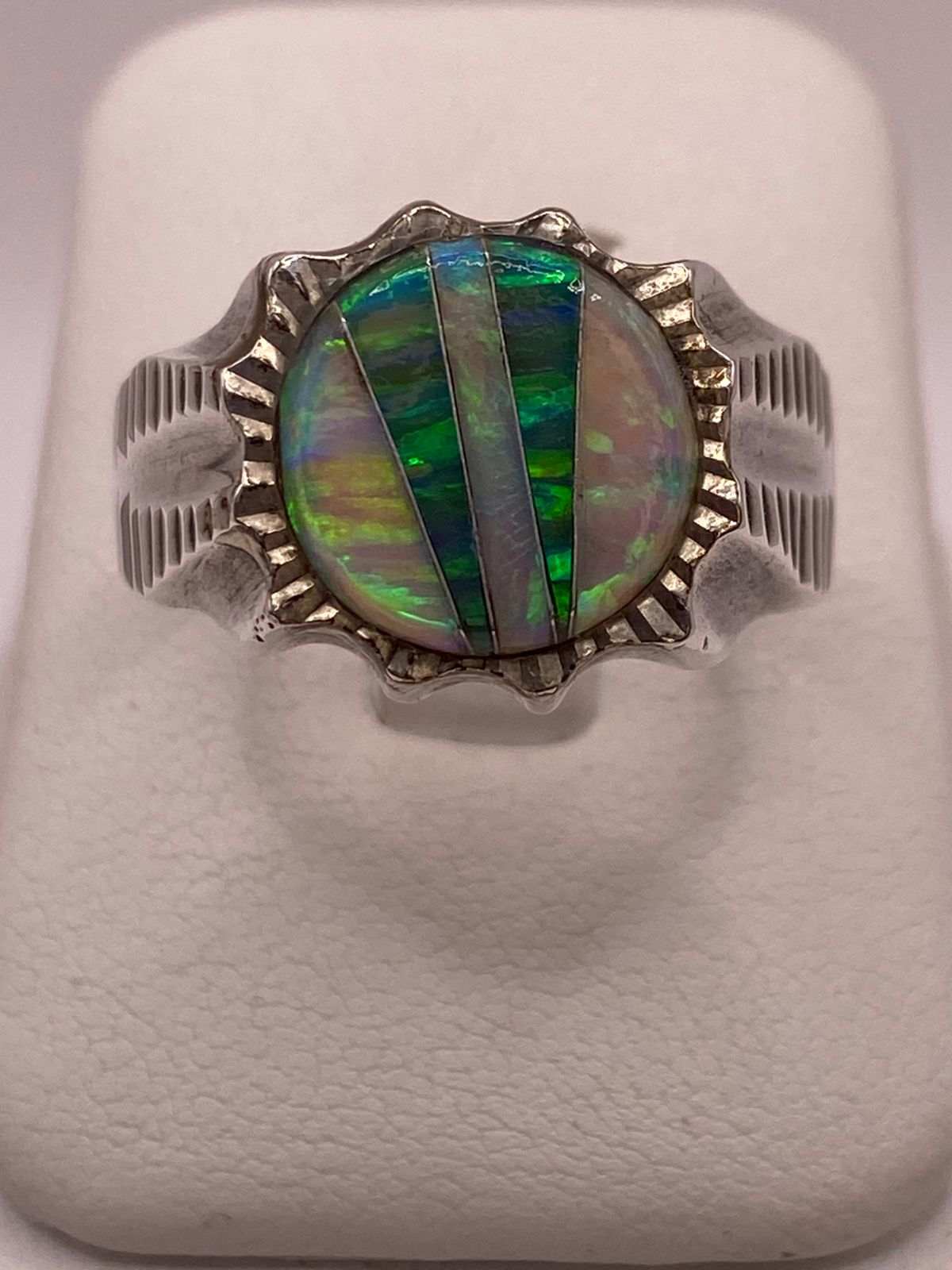 Anillo de Plata Ley 950 con Ópalo de Fuego Verde