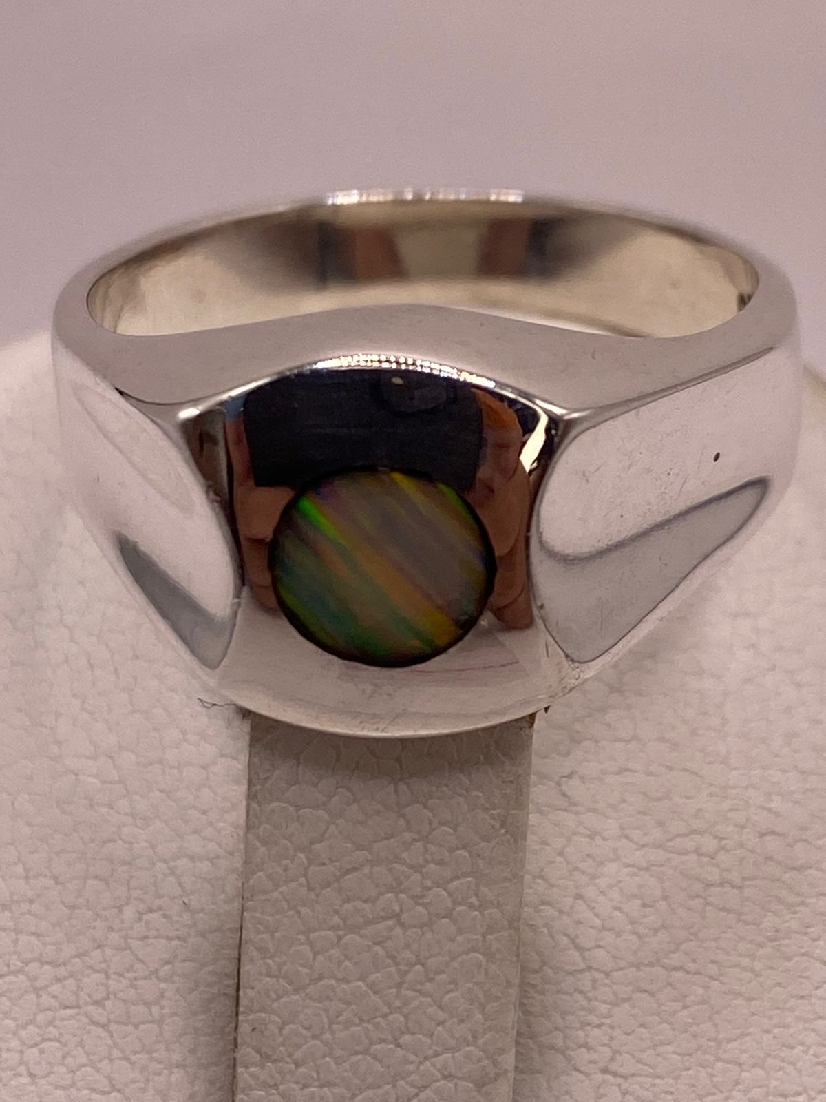 Anillo de Plata Ley 950 con Ópalo Iridiscente
