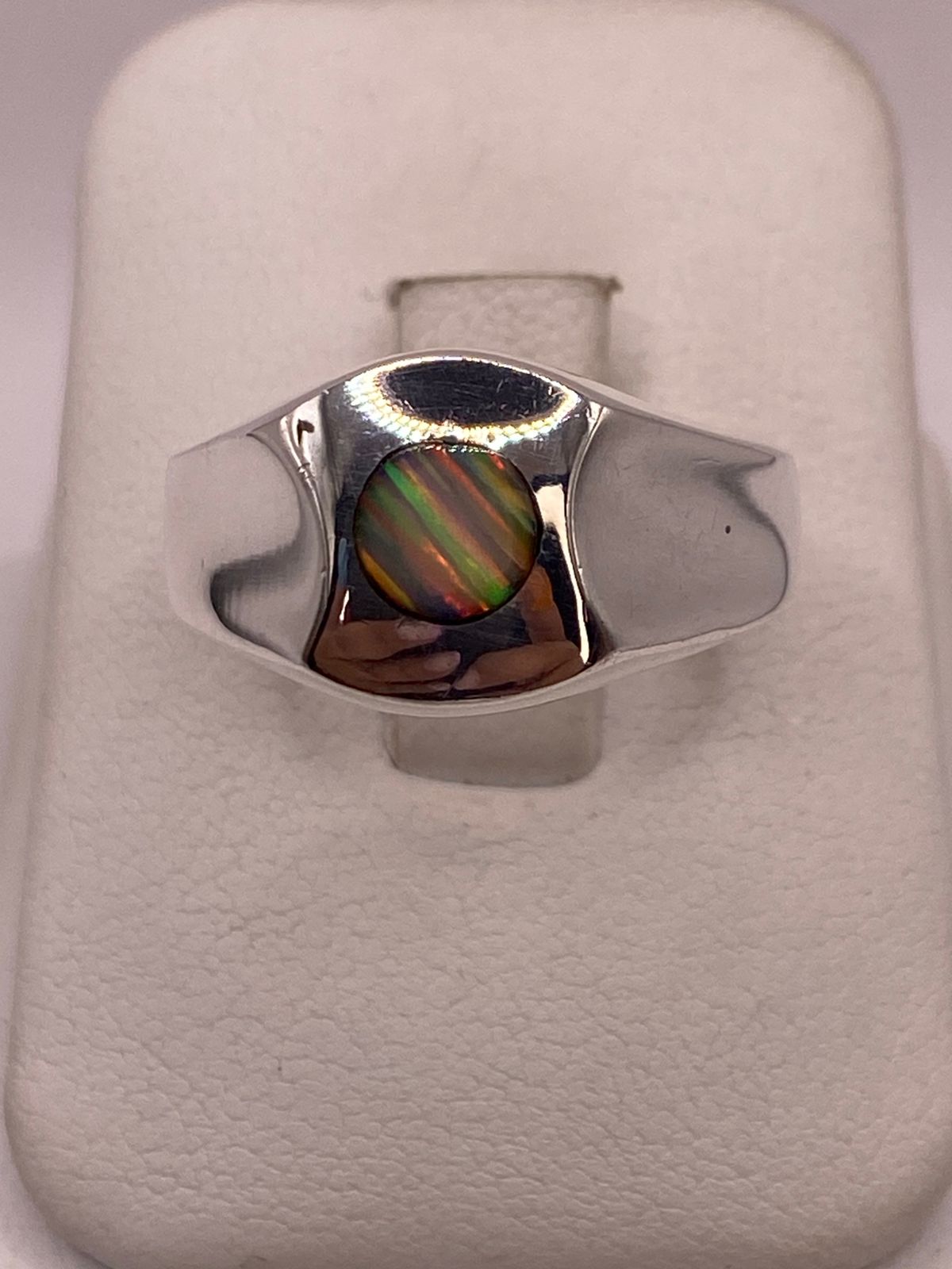 Anillo de Plata Ley 950 con Ópalo Iridiscente