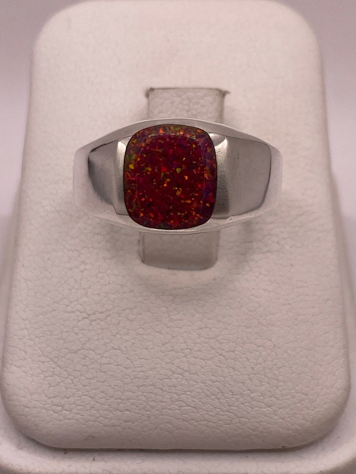 Anillo de Plata Ley 950 con Ópalo Rojo Iridiscente