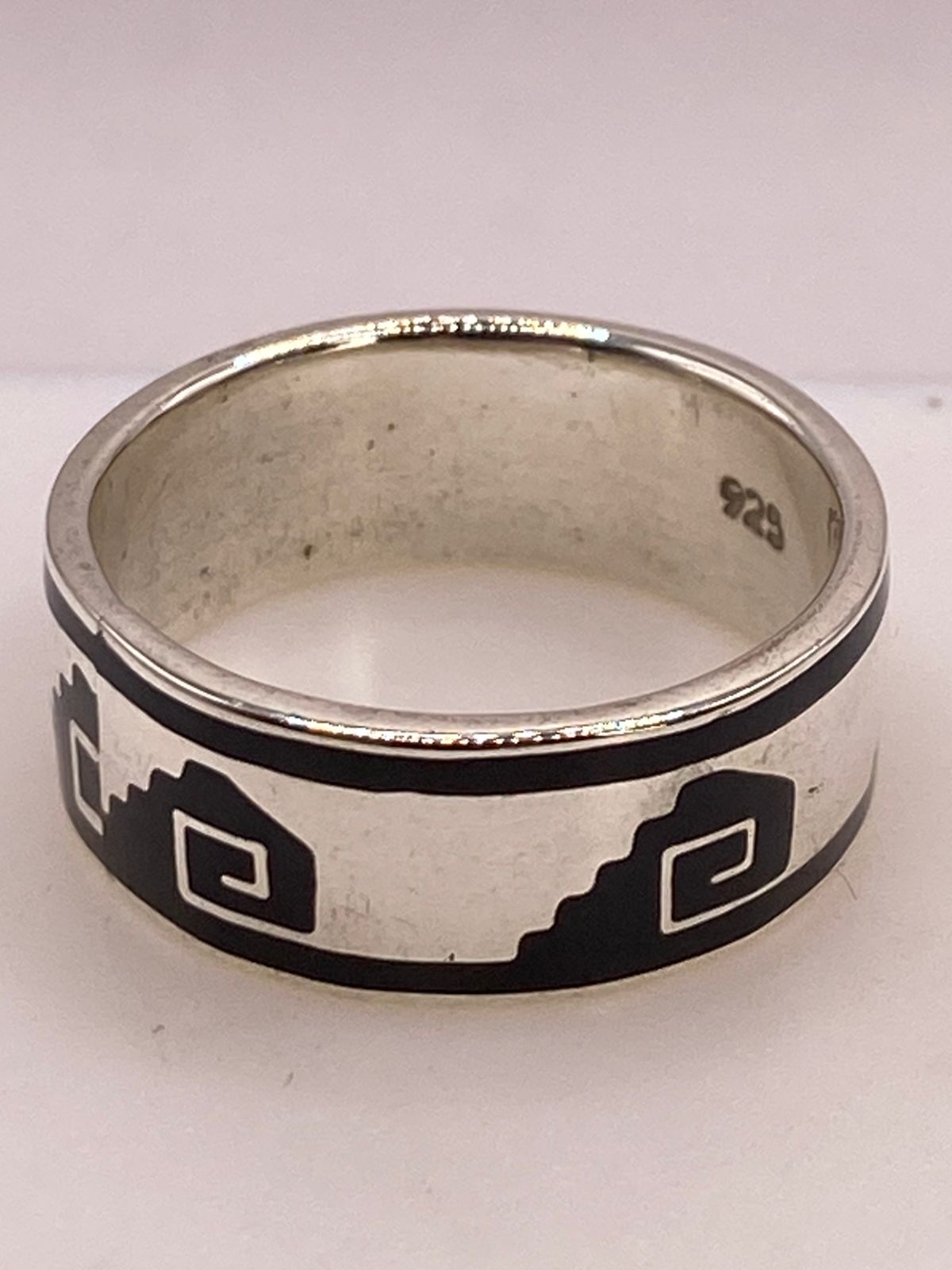 Anillo de Plata .925 con Obsidiana y Greca Prehispánica
