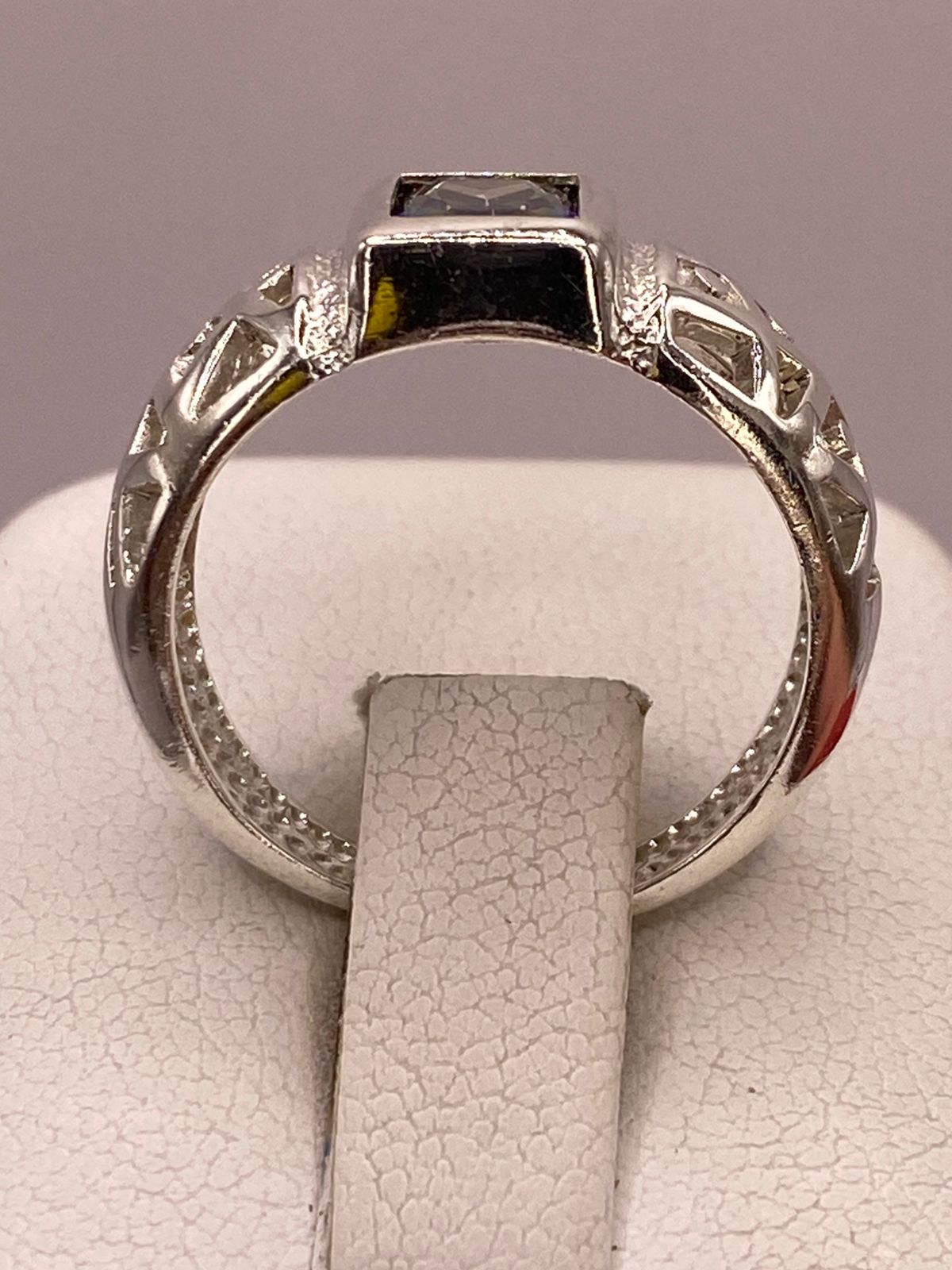 Anillo de Plata con Zirconia Diseño Elegante Plata Ley 950
