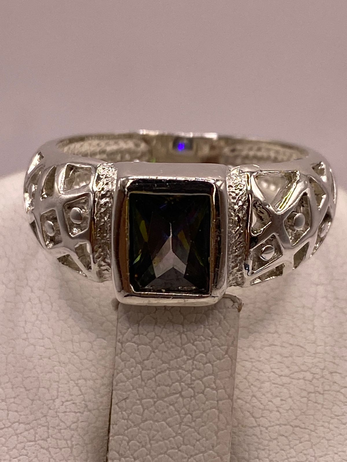 Anillo de Plata con Zirconia Diseño Elegante Plata Ley 950