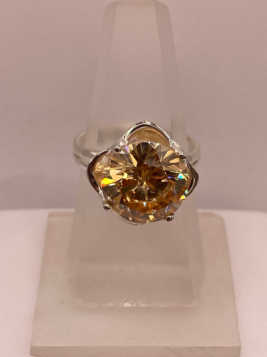 ANILLO DE PLATA CON ZIRCONIA DORADA CORTE REDONDO ESTILO ELEGANTE 💍✨
