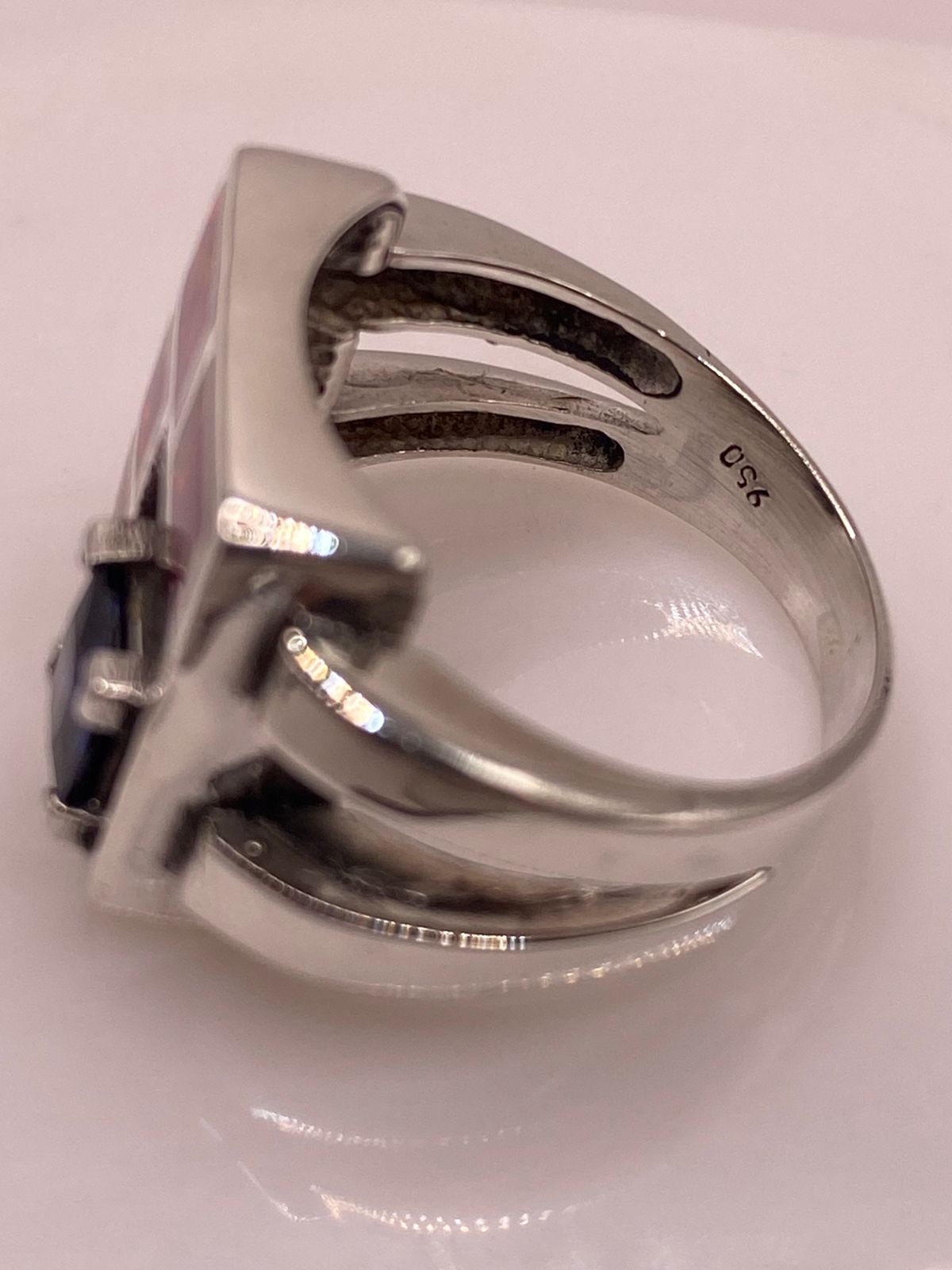 Anillo de Plata .950 con Ópalo de Fuego y Zirconia Azul Diseño Geométrico Moderno