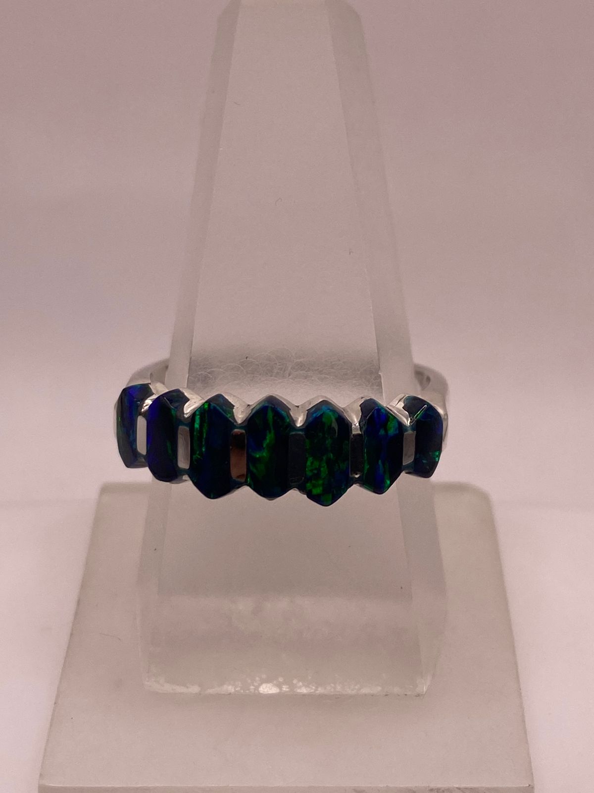 💙 ANILLO DE PLATA .950 CON ÓPALO DE FUEGO AZUL DISEÑO CONTEMPORÁNEO MULTIPIEDRA