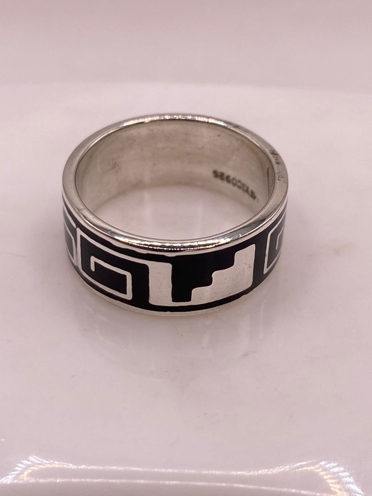 Anillo de Plata .925 con Obsidiana y Greca Prehispánica