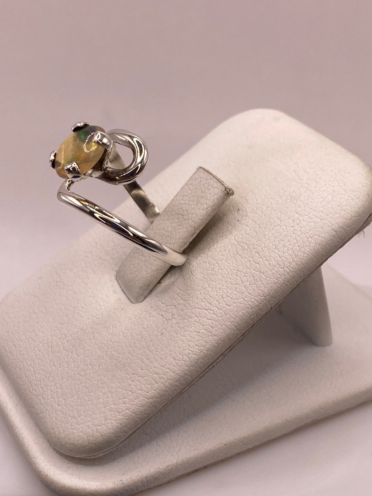 Anillo de Plata 925 con Ópalo de Fuego