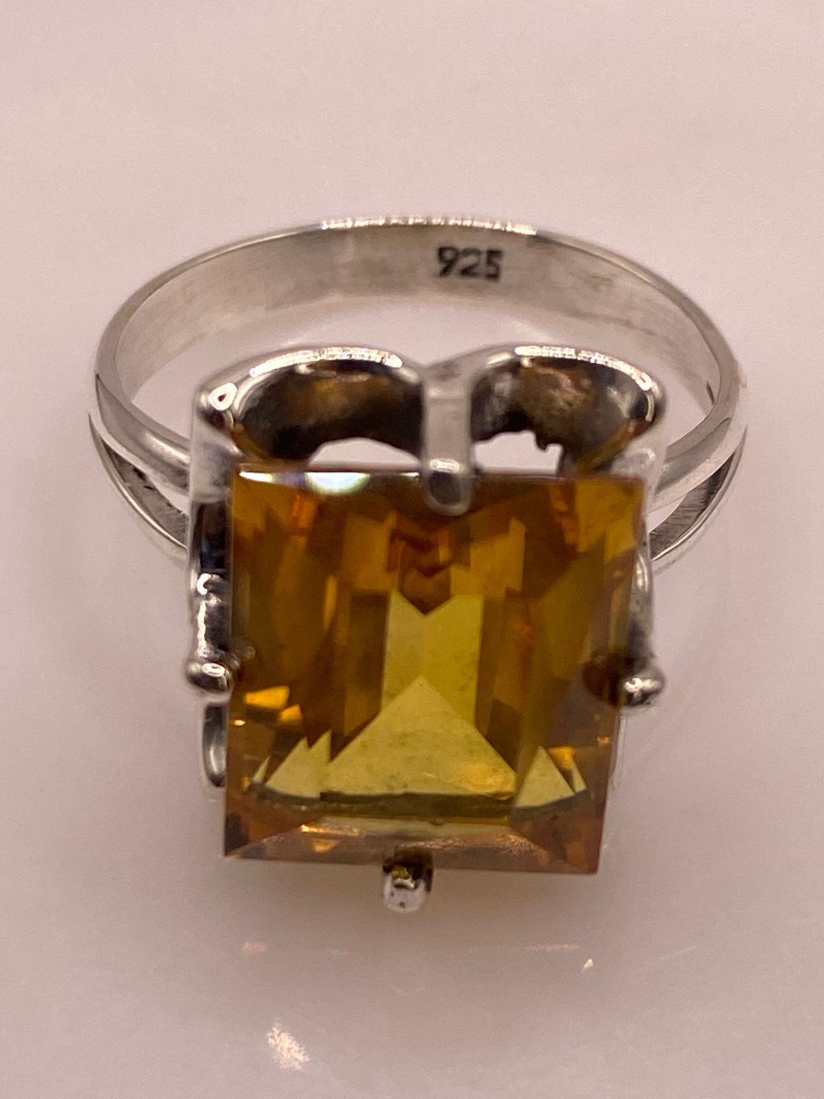 Anillo de Plata 925 con Zirconia Amarilla Cuadrada