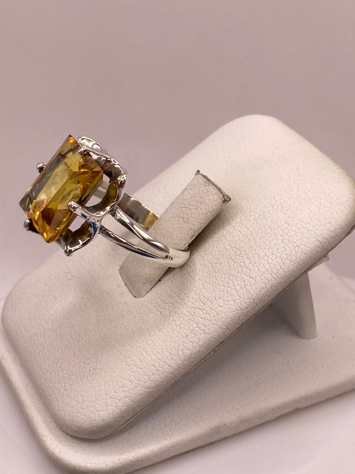Anillo de Plata 925 con Zirconia Amarilla Cuadrada