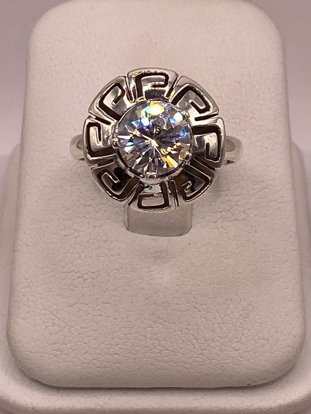 ANILLO DE PLATA 925 CON ZIRCONIA BLANCA FACETADA DISEÑO CIRCULAR TIPO GRECA