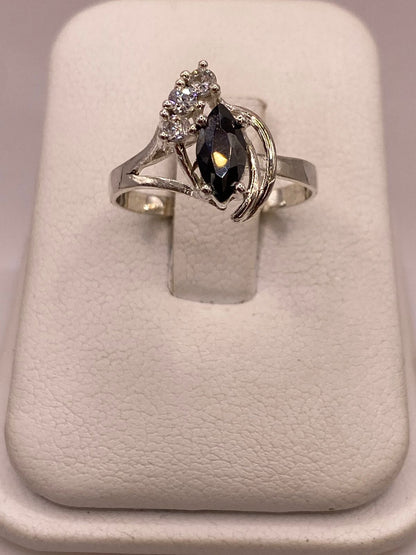 Anillo de Plata 925 con Zirconia Negra Corte Marquesa