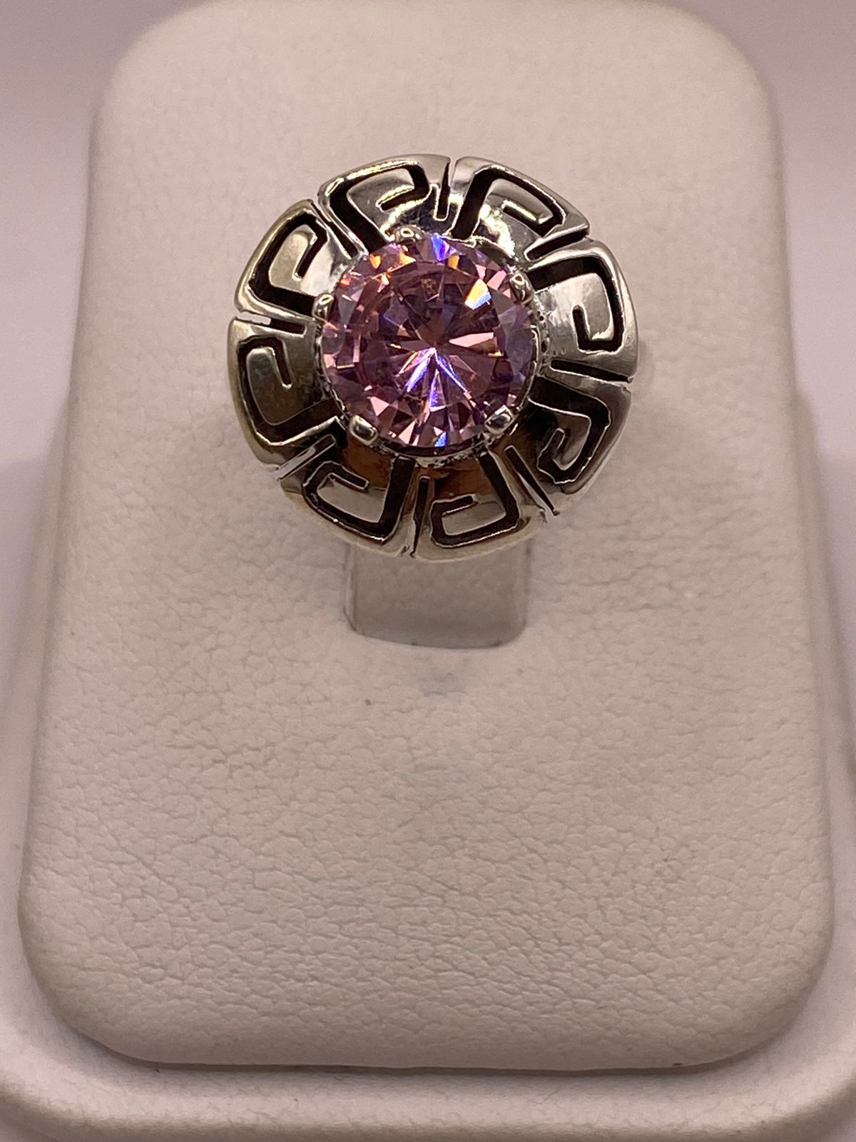 ANILLO DE PLATA 925 CON ZIRCONIA ROSA FACETADA DISEÑO CIRCULAR TIPO GRECA