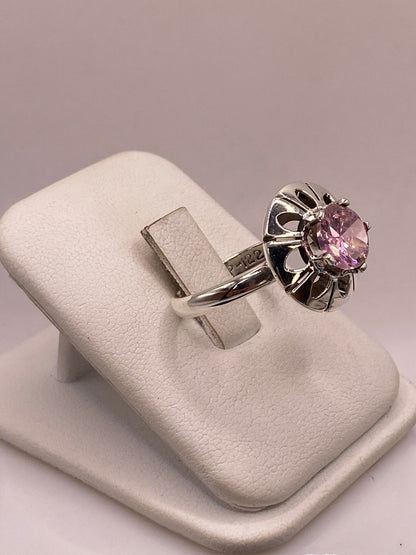 Anillo de Plata 925 con Zirconia Rosa Facetada, Diseño Floral Hecho