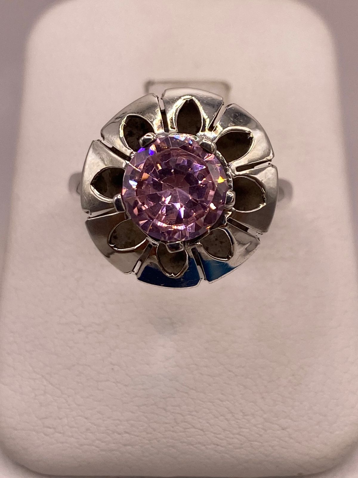 Anillo de Plata 925 con Zirconia Rosa Facetada, Diseño Floral Hecho
